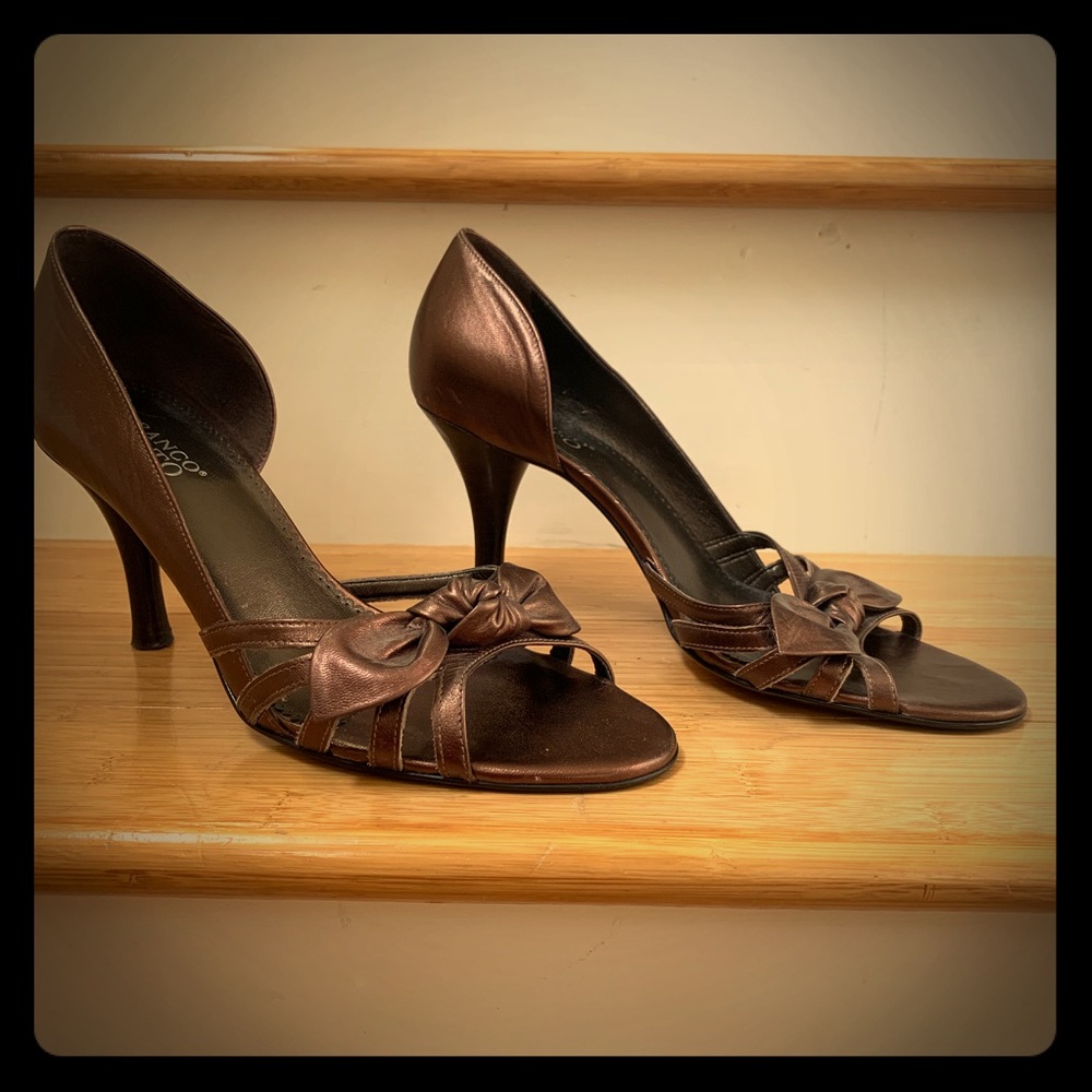Bronze leather size 10 heels